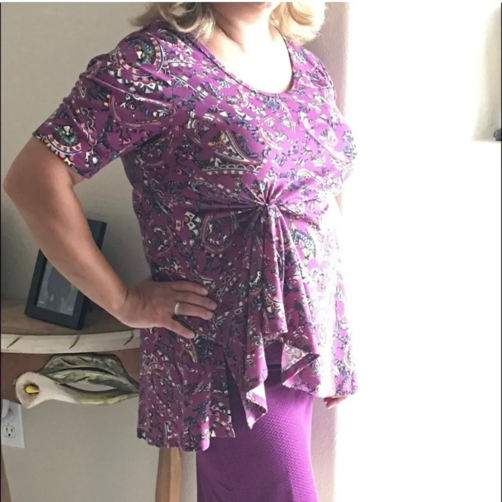 NWOT LuLaRoe Perfect T Top - Picture 6 of 8